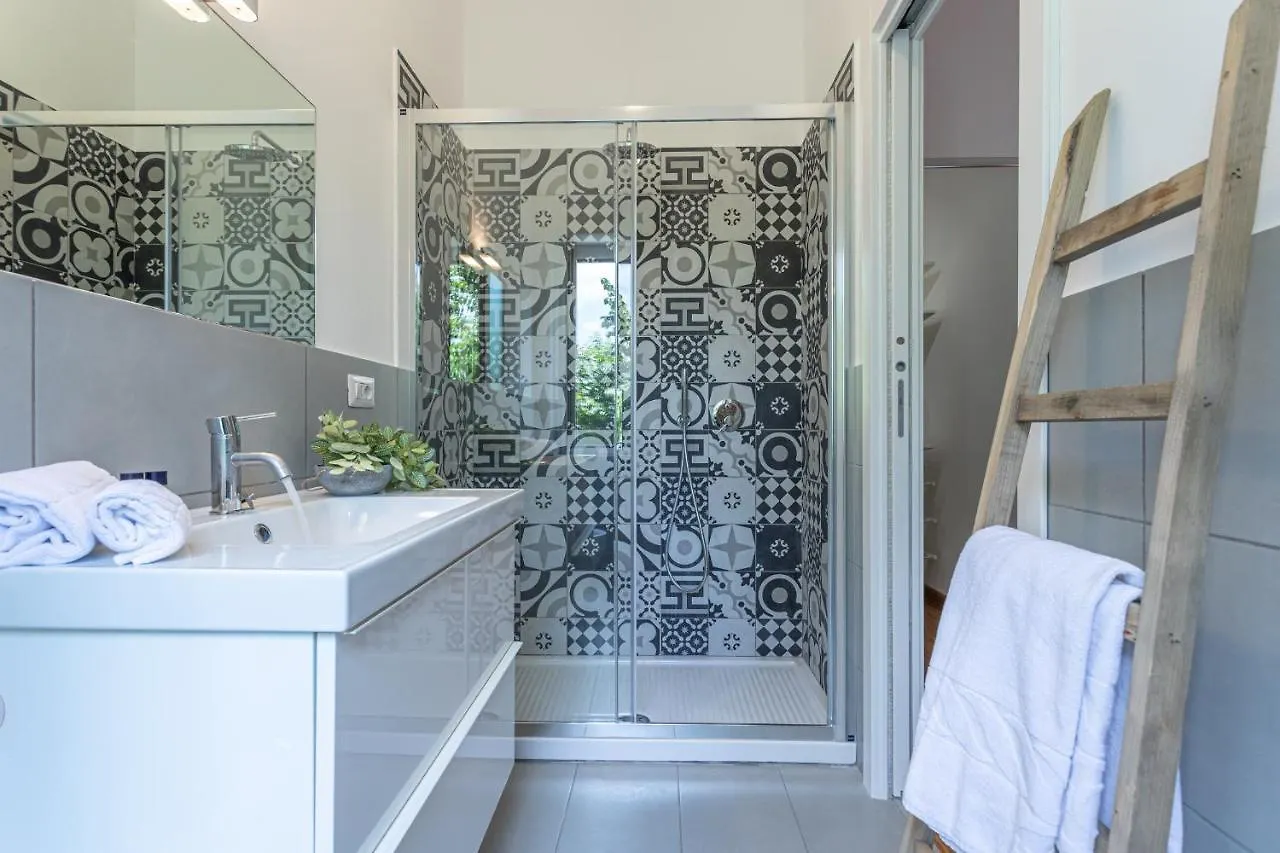 Minerva - Elegant New Classic Close To Vatican Rome Apartment