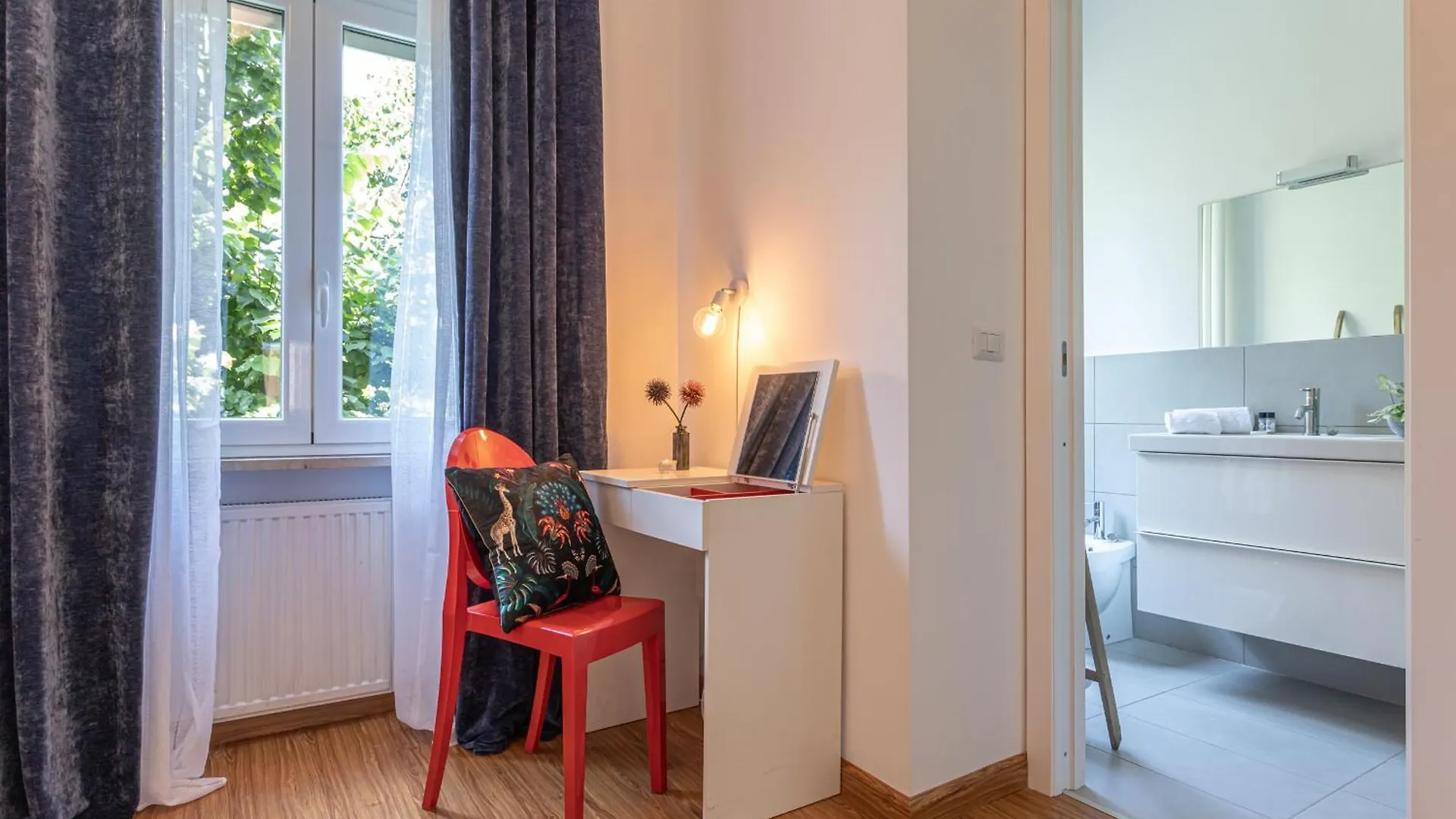 Minerva - Elegant New Classic Close To Vatican Rome Apartment